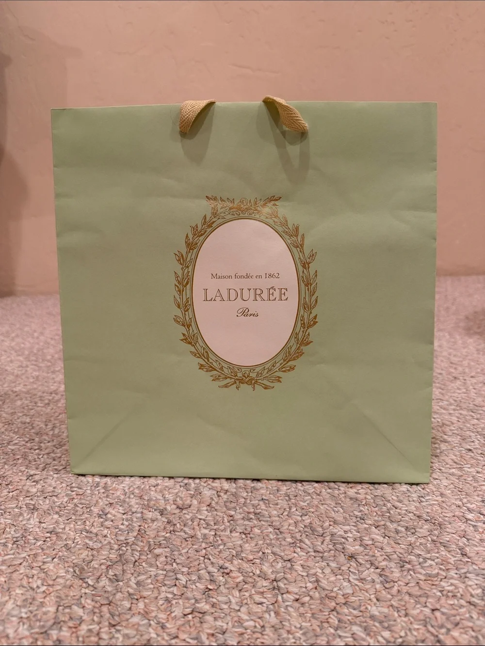 Ladurée Medium Shopping Gift Bag